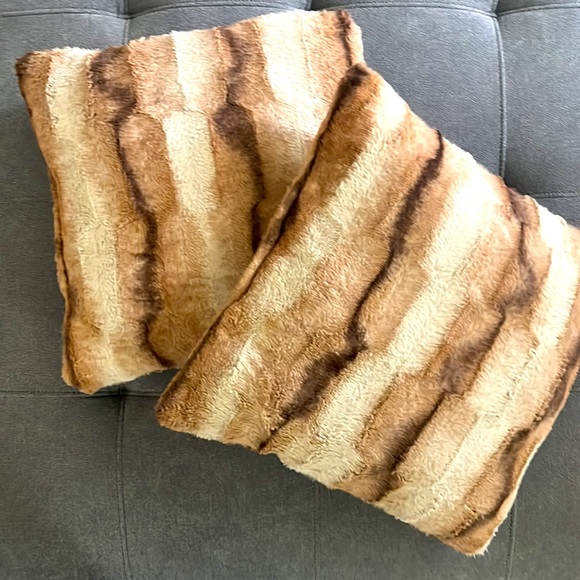 COPY - Two Faux Fur Animal Print Decorative Soft Pillows - Picture 2 of 4